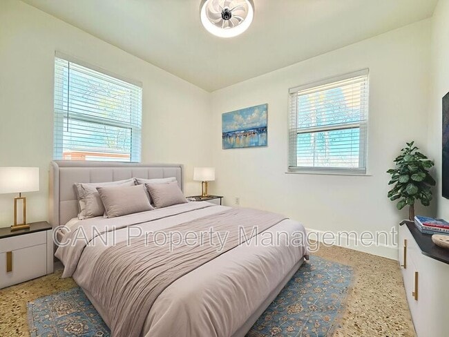 Building Photo - 750 Bethune St