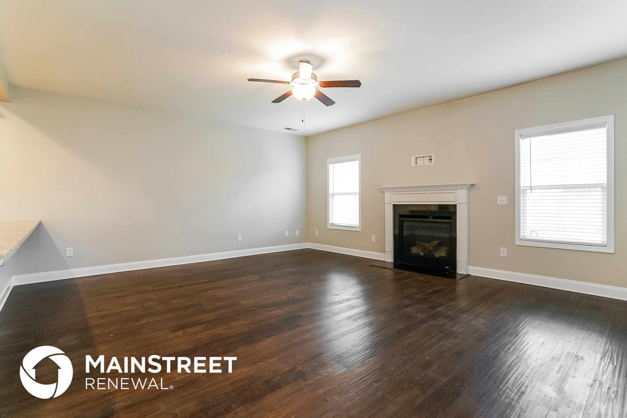 Building Photo - 418 Royal Oak Ln