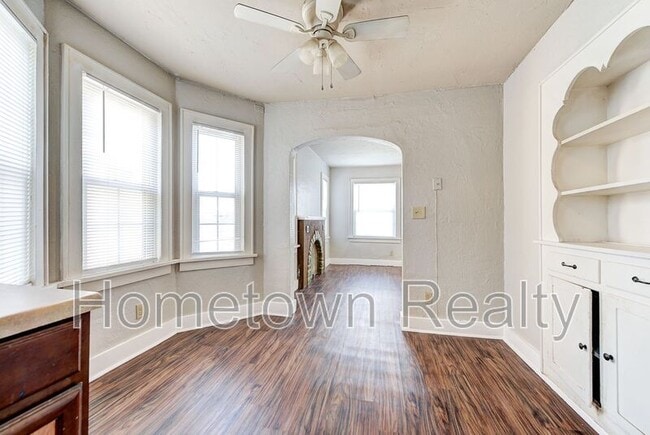 Building Photo - 1524 SW Binkley St