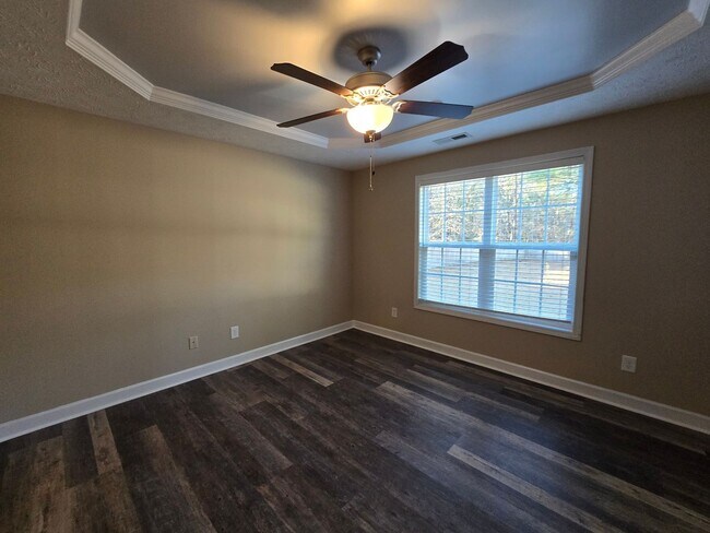 Building Photo - 237 Gertie~ Mitchells Landing  ~ 1 MONTH FREE~