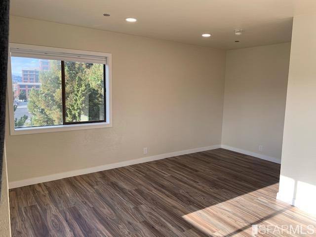 Building Photo - 1090 Main St