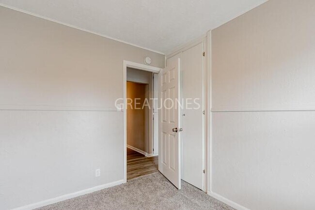 Building Photo - 3448 N Leland Ave