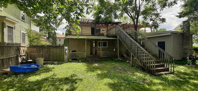 Building Photo - 408 E Lincoln St