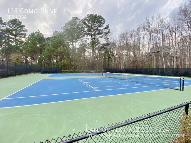 Building Photo - 135 Como Dr