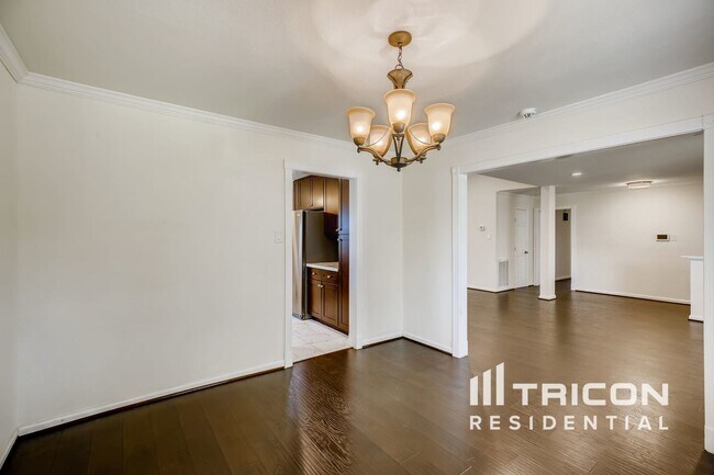 Building Photo - 8127 Twin Hills Dr