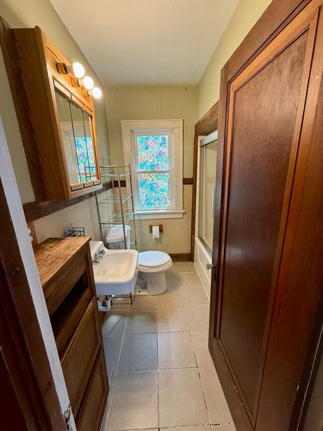 Building Photo - 3 Bed 1 Bath Single Family Home in Wausau - Move-In Special: HALF OFF DEPOSIT!