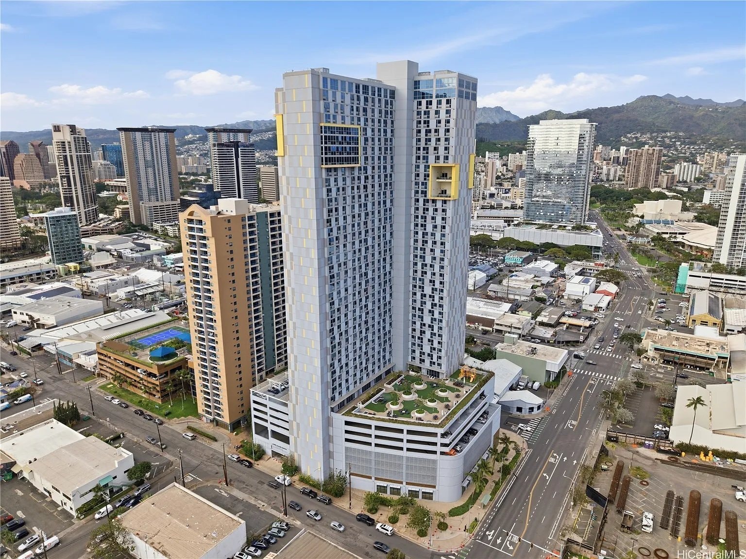 Building Photo - 988 Halekauwila St