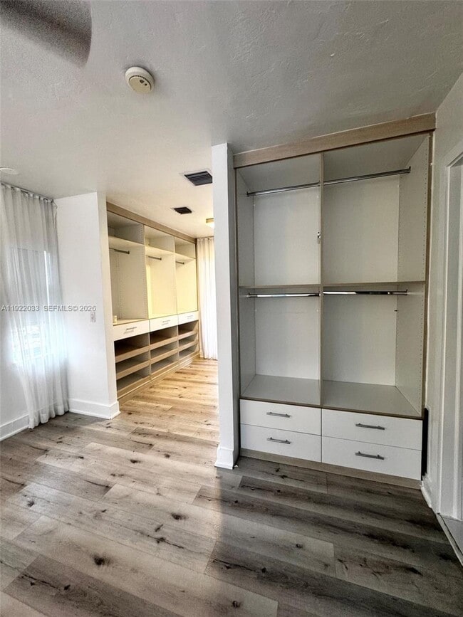 Building Photo - 3470 Sheridan Ave