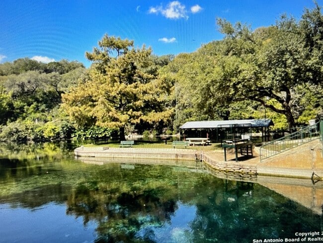 Building Photo - 935 Allen Ave