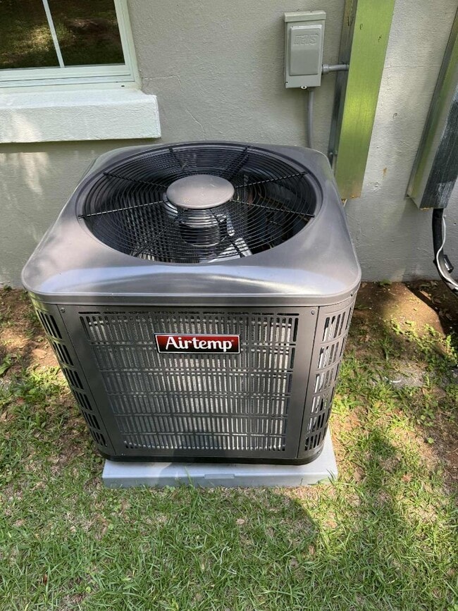 Building Photo - 100/102 Redd Street - Unit 102