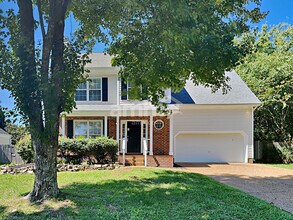 Building Photo - 2807 Sutherland Dr