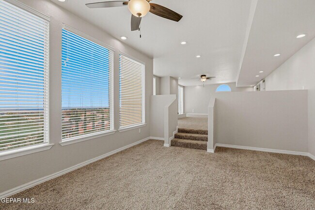 Building Photo - 825 Dulce Tierra Dr