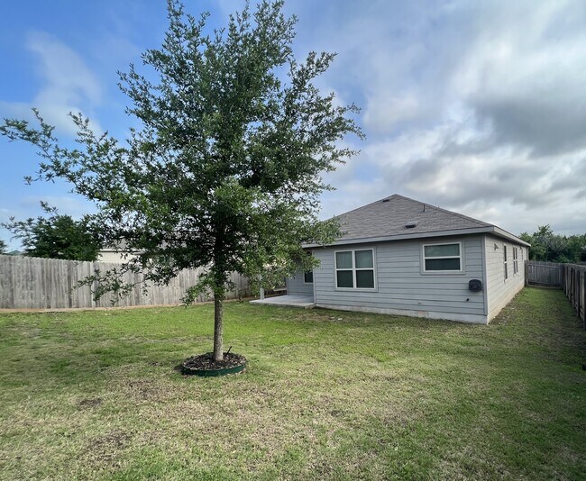 Building Photo - 5808 Eden Dr