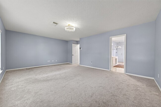 Building Photo - 6710 Creek Village Dr