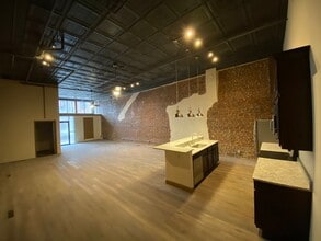 Building Photo - Downtown Lofts 101