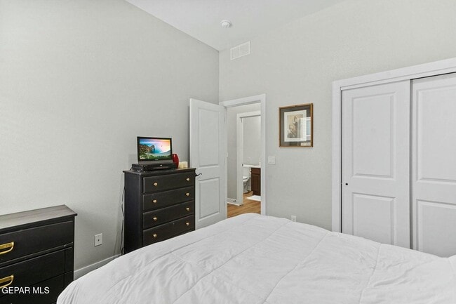 Building Photo - 13640 Matfen Ave