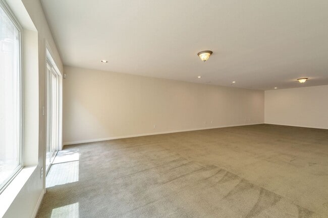 Building Photo - 4127 Abernethy Forest Pl