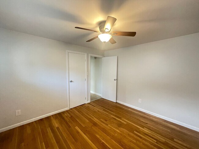 Building Photo - 457 Merrimack St