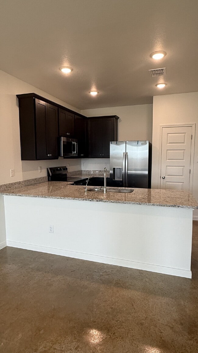 Building Photo - 2015 Bear Grass Rdg Rd