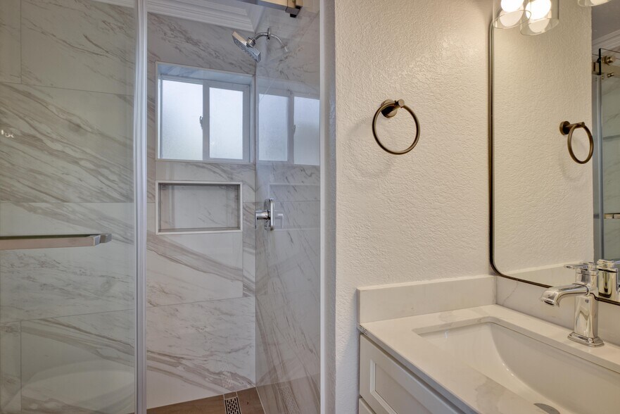 Building Photo - 2915 Filbert St