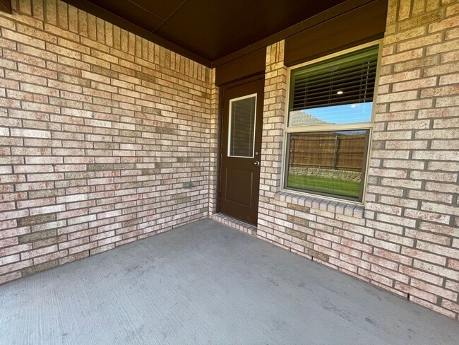 Building Photo - AVAILABLE NOW 4 BEDROOM 2 BATH NEW CONSTRU...
