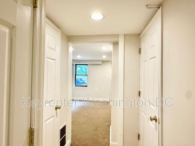 Building Photo - 1528 8th St NW