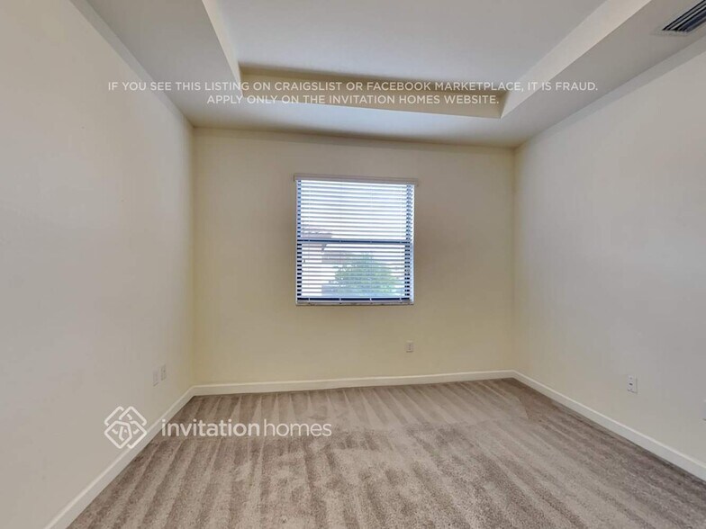 Building Photo - 3353 SE 2nd Ct