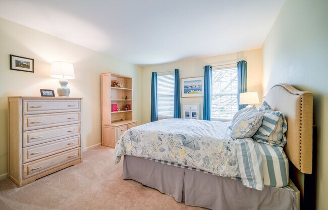 Building Photo - Stunningly Updated Home in Evergreen Meado...