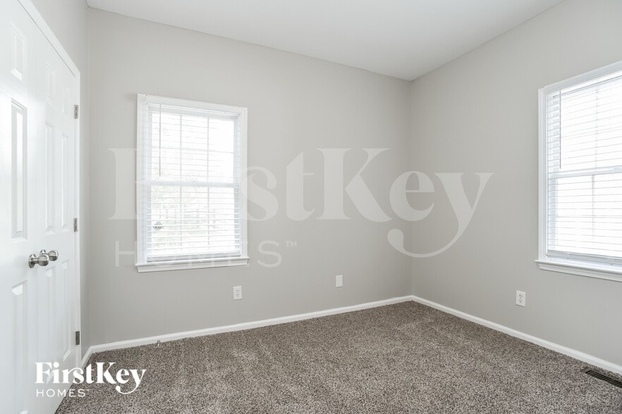 Building Photo - 13415 Willow Breeze Ln