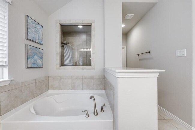 Building Photo - 7820 Turnback Ledge Trail