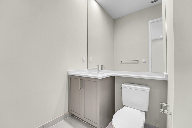 Building Photo - 13024 Feathering Wy