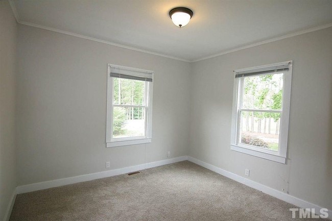 Building Photo - 925 Jones Dairy Rd