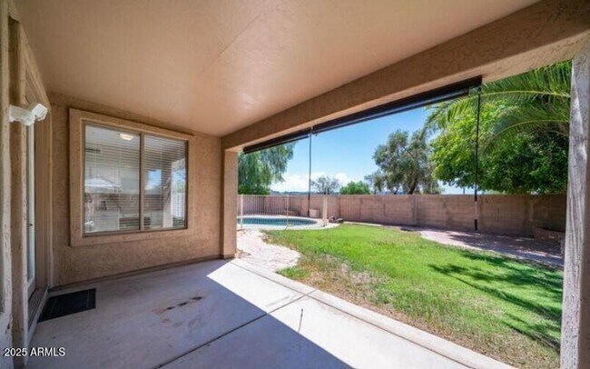 Building Photo - 3924 S Hollyhock Pl