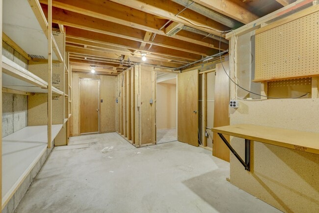 Building Photo - 789 S Hudson St