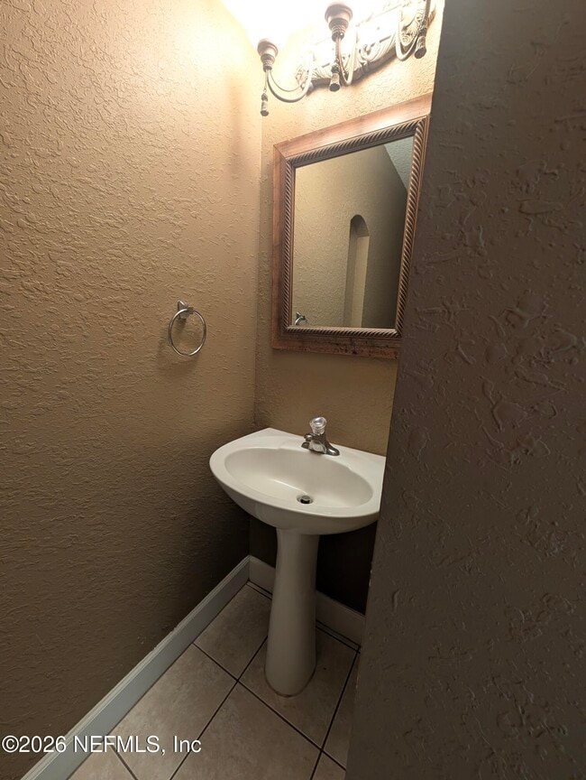 Building Photo - 1807 Lago Del Sur Drive