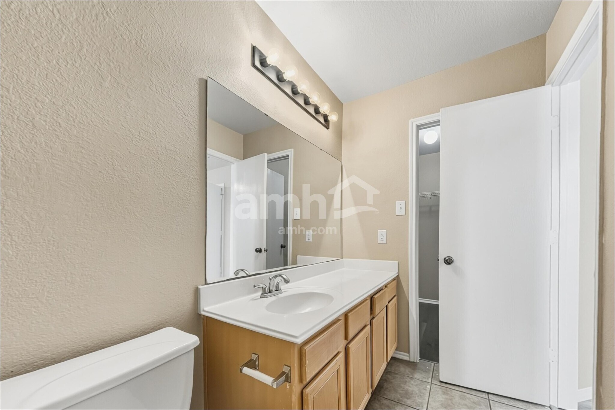 Building Photo - 11411 Seven Sisters Dr