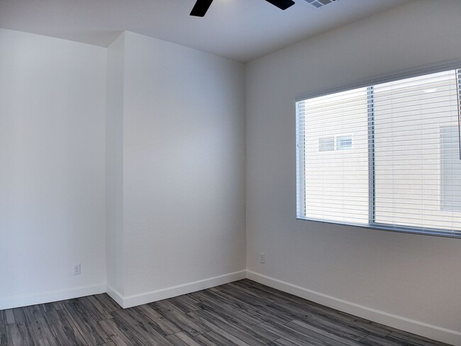 Building Photo - Exquisite Luxury Rental in Prestigious Gated Tule Springs Community