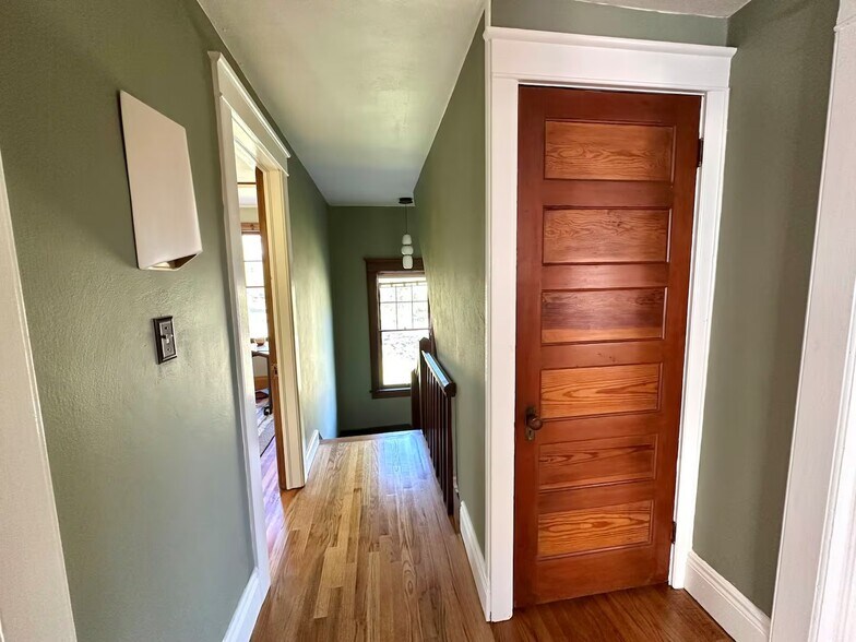 Building Photo - 608 Ackerman Ave