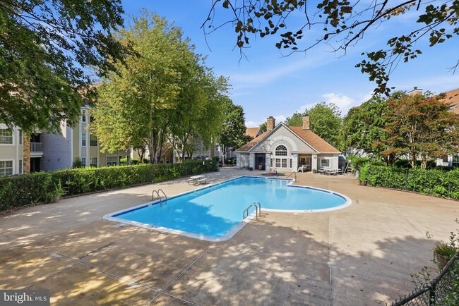 Building Photo - 5629 Willoughby Newton Dr