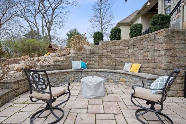Building Photo - Anderson Township- Immaculate 4 bedroom on...