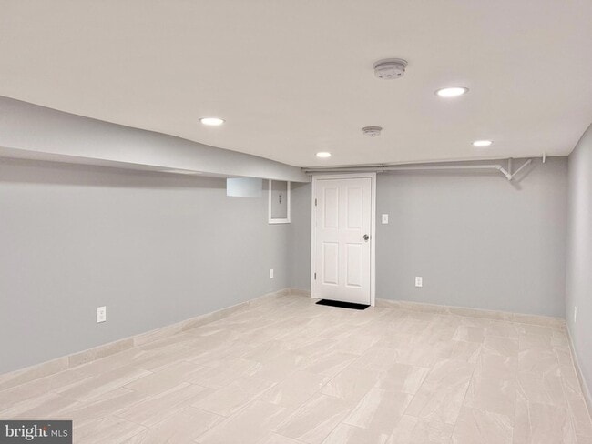 Building Photo - 840 Cumberland St