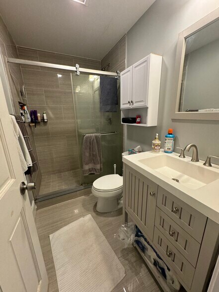 Building Photo - 8 Darling St