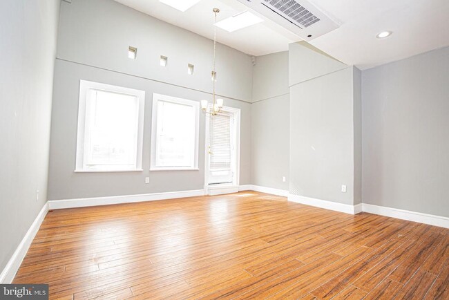 Building Photo - 2617 13th St NW