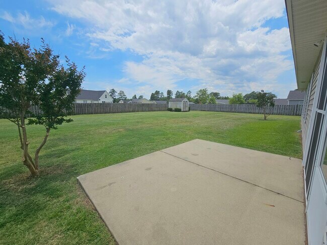 Building Photo - 389 Ivywood Ln