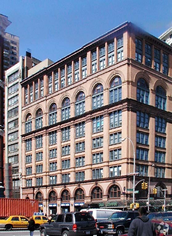 Building Photo - 21 Astor Pl