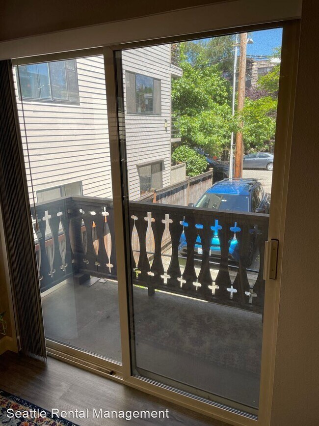 Building Photo - 1 br, 1 bath House - 6557 4th Ave NE  Unit #6
