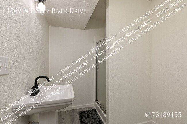 Building Photo - 1869 W Finley River Dr