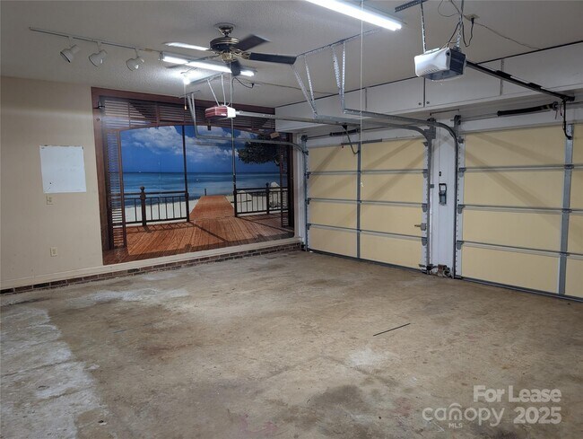Building Photo - 9125 Old Barnette Pl