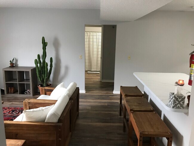 Building Photo - 15 S Shafer St