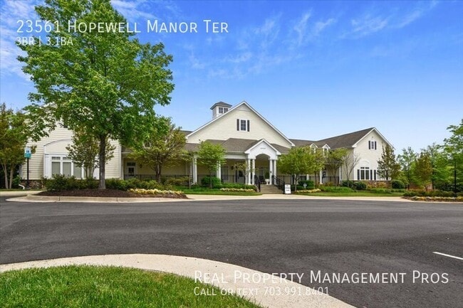 Building Photo - 23561 Hopewell Manor Terrace